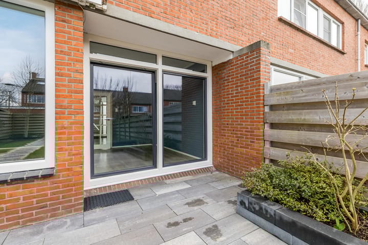 Foto 47 van Ds. Sannesstraat 76