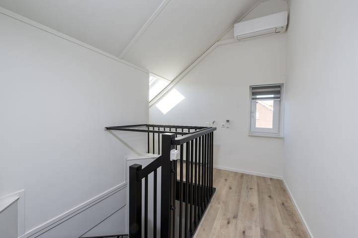 Foto 29 van Van Leeuwenpad 17