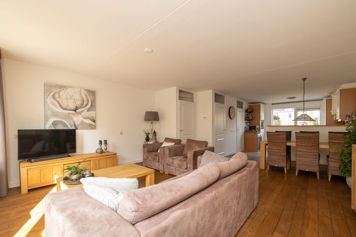 Foto 13 van Van Doornicksingel 84