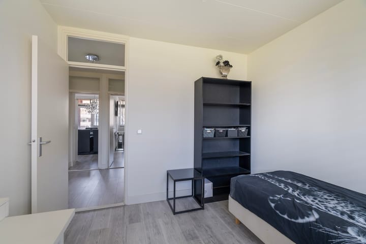 Photo 24 of Nieuwendamlaan 308