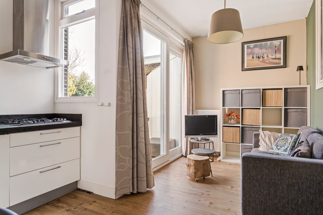 Foto 2 van Van Alphenstraat 28-A