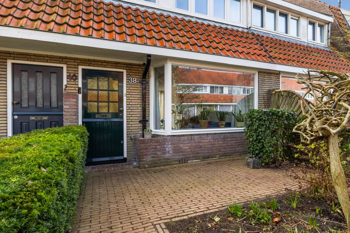 Photo 6 of Bijenhofstraat 38