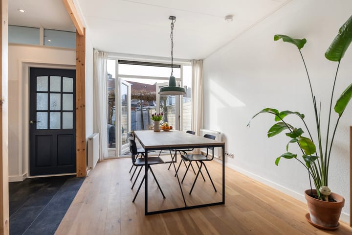 Photo 11 of Bijenhofstraat 38