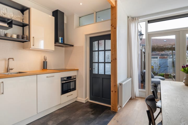 Photo 17 of Bijenhofstraat 38