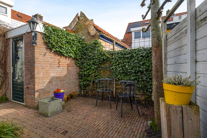 Photo 24 of Bijenhofstraat 38