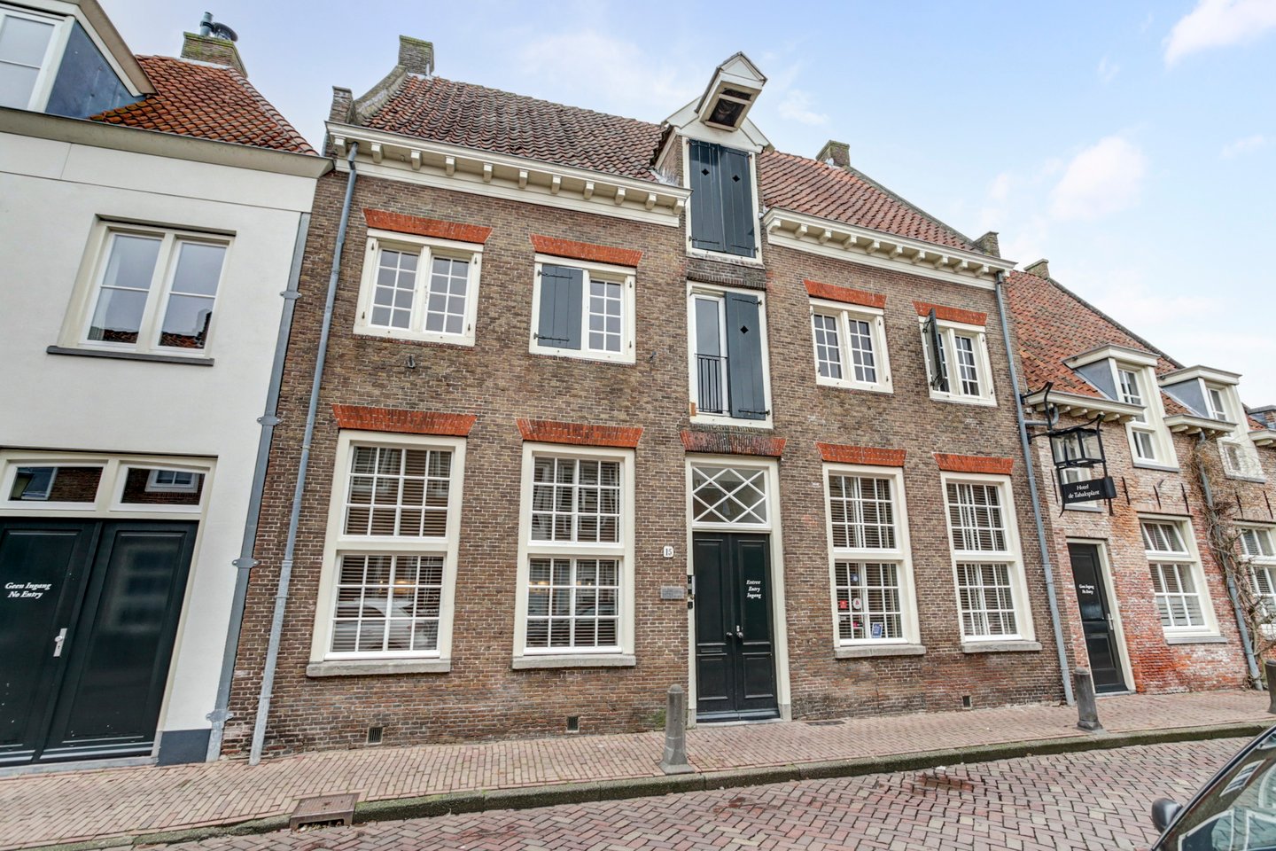 View photo 3 of Coninckstraat 13-19