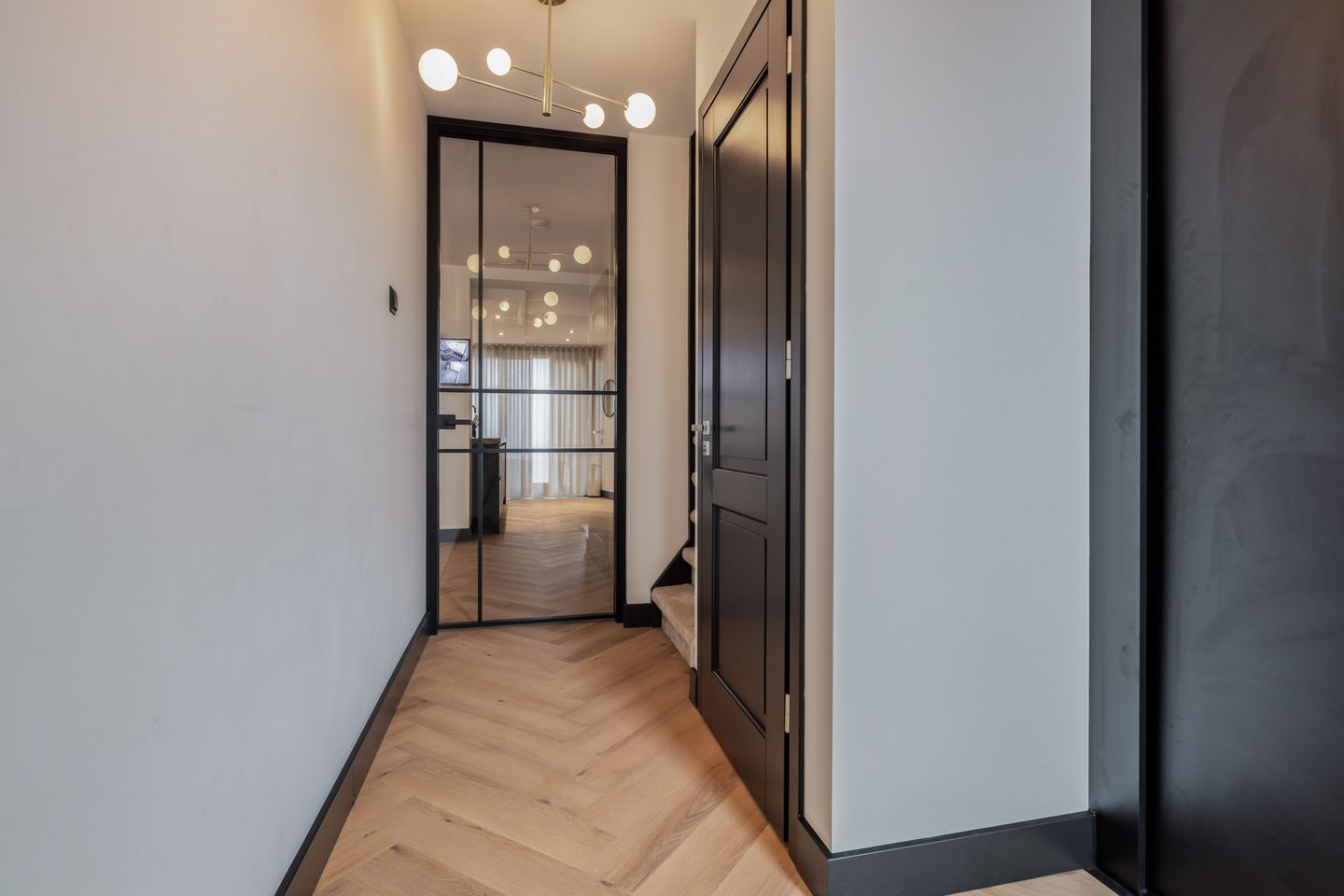 Photo 4 of Burgemeester Uijenstraat 39