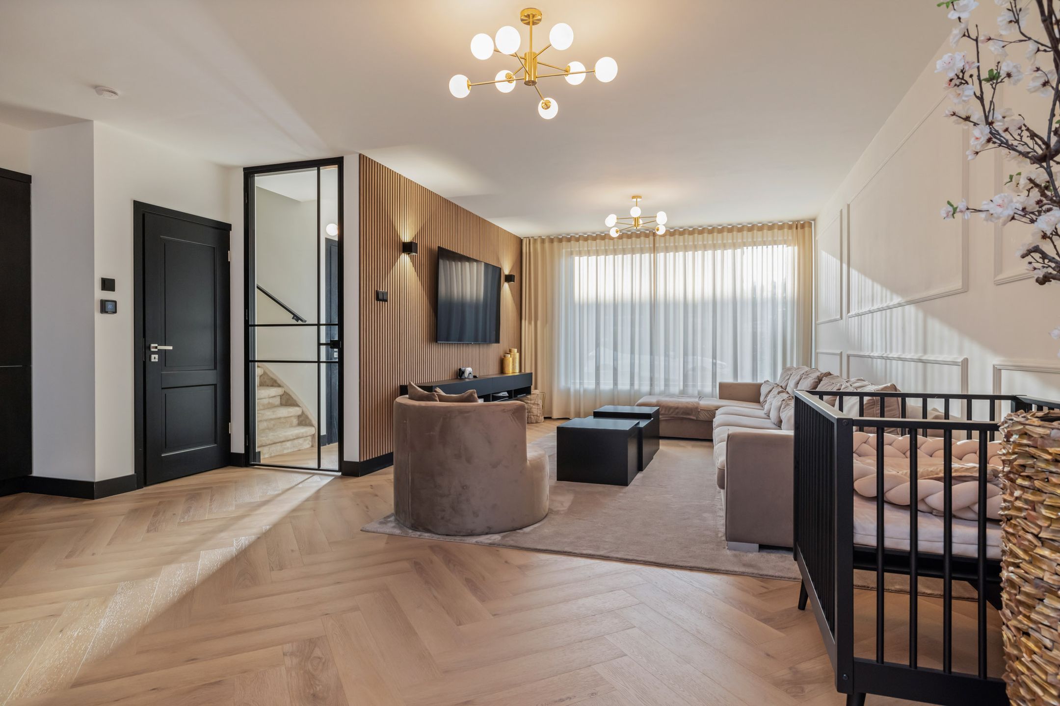 Photo 6 of Burgemeester Uijenstraat 39