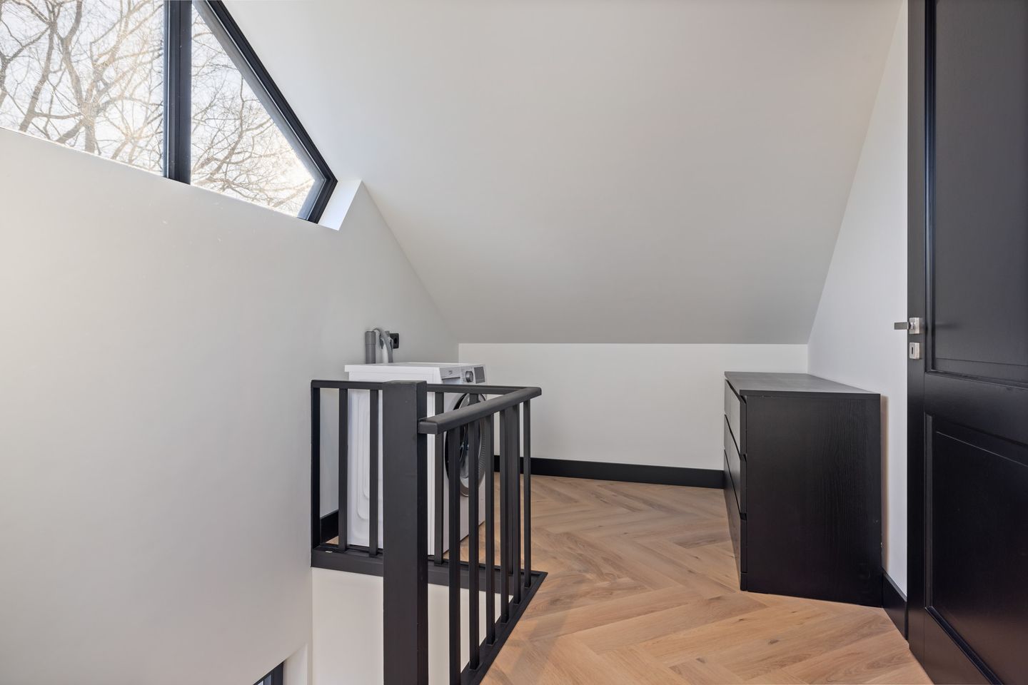 Photo 35 of Burgemeester Uijenstraat 39