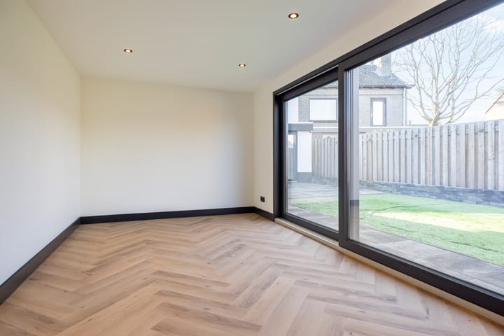 Foto 44 van Burgemeester Uijenstraat 39