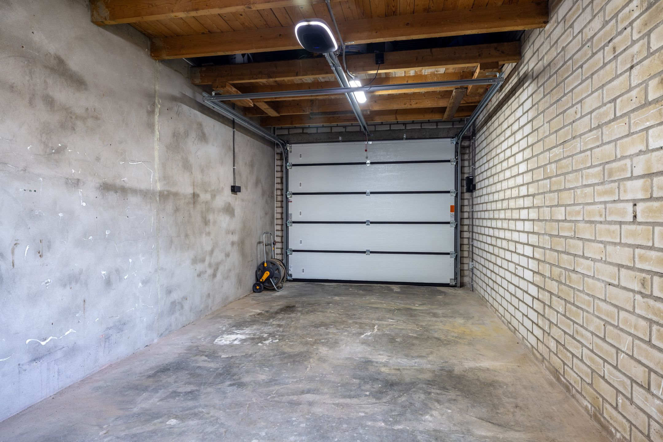 Photo 48 of Burgemeester Uijenstraat 39