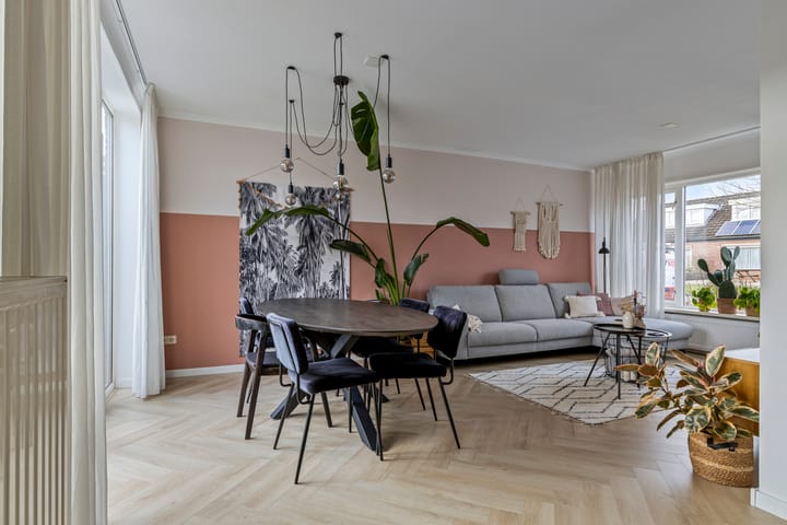 Photo 2 of Deken Tomaslaan 22