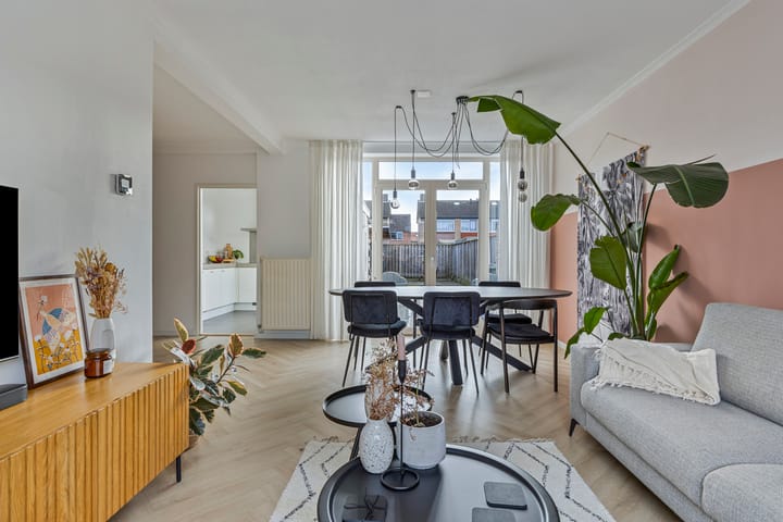 Photo 11 of Deken Tomaslaan 22