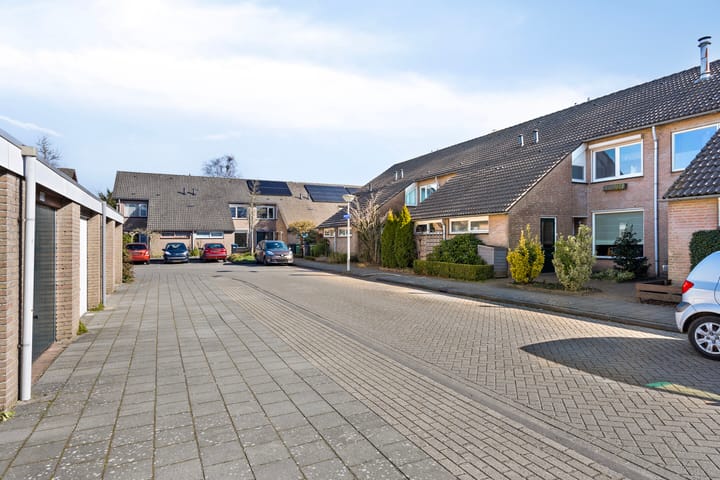 Foto 32 van Monarchstraat 39