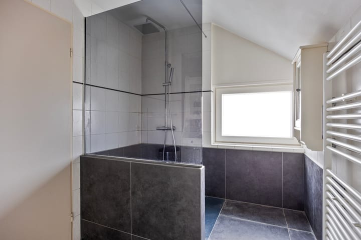 Foto 5 van Monarchstraat 39