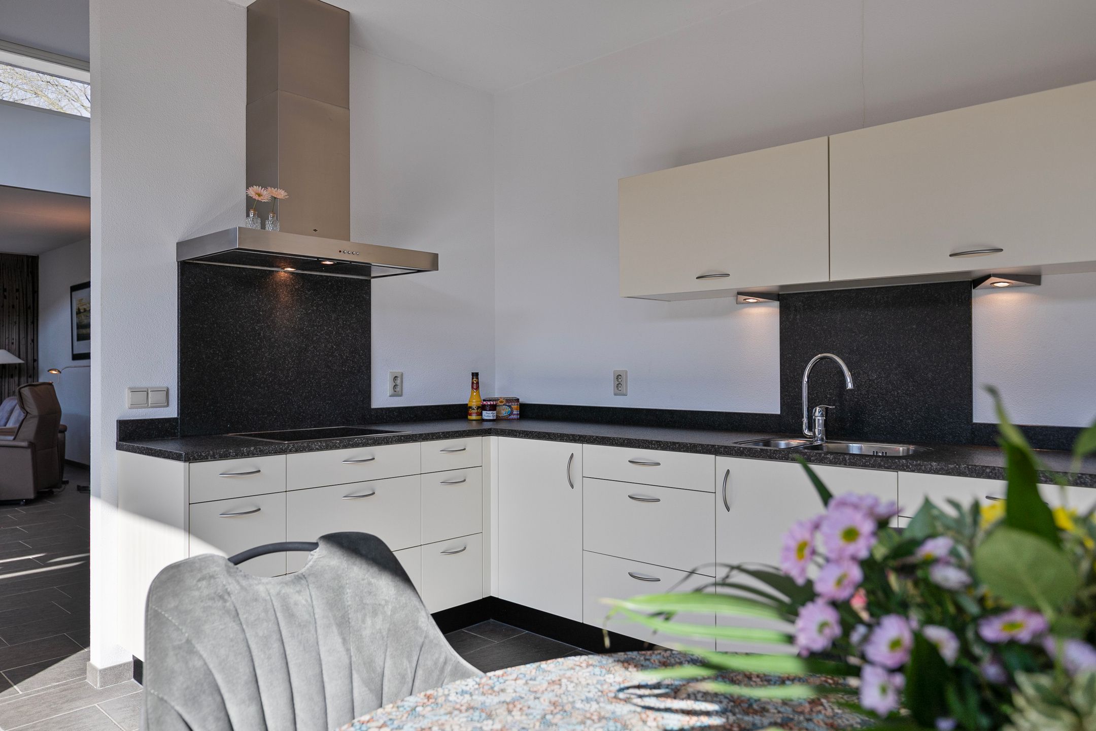 Foto 15 van Mortel 73