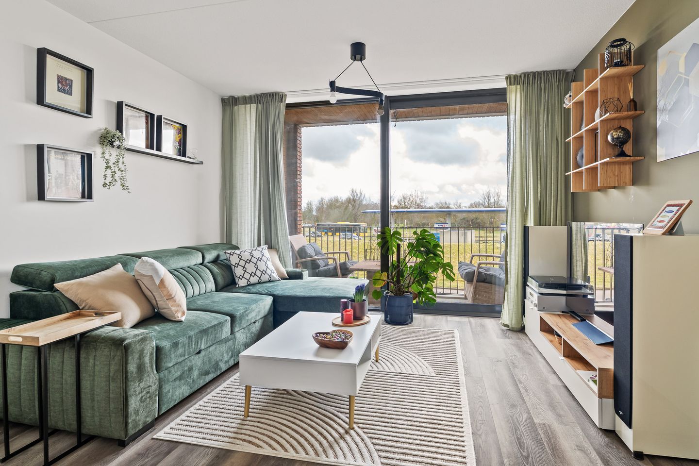 Foto 5 van Groningerstraatweg 361-D4