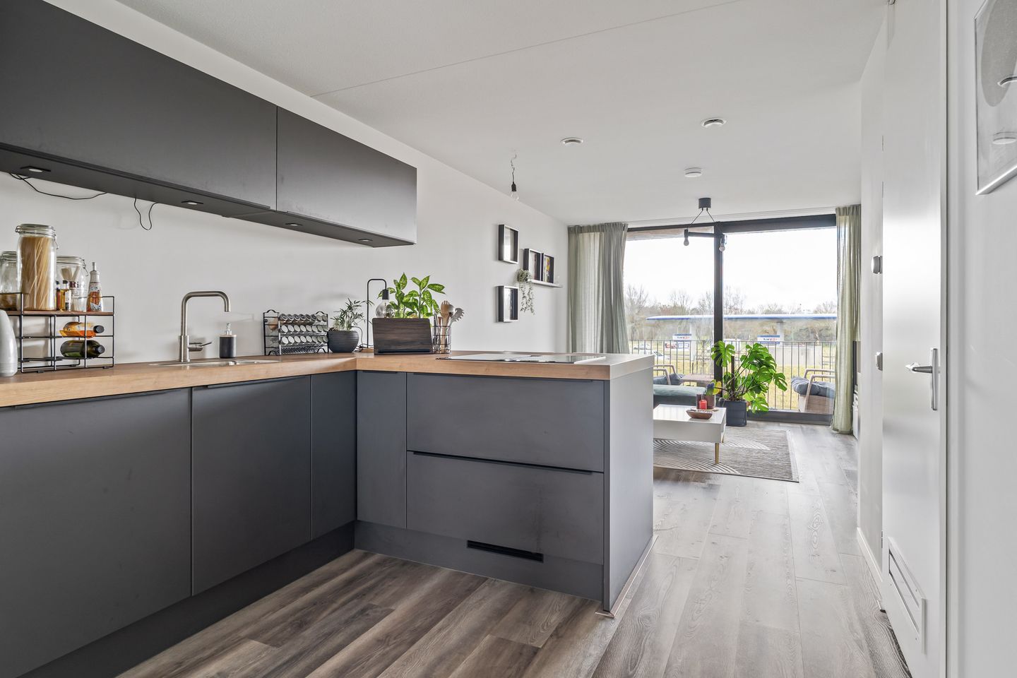 Foto 14 van Groningerstraatweg 361-D4