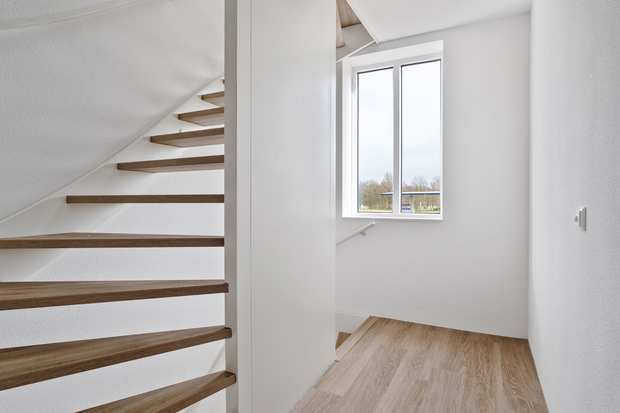 Foto 24 van Groningerstraatweg 361-D4