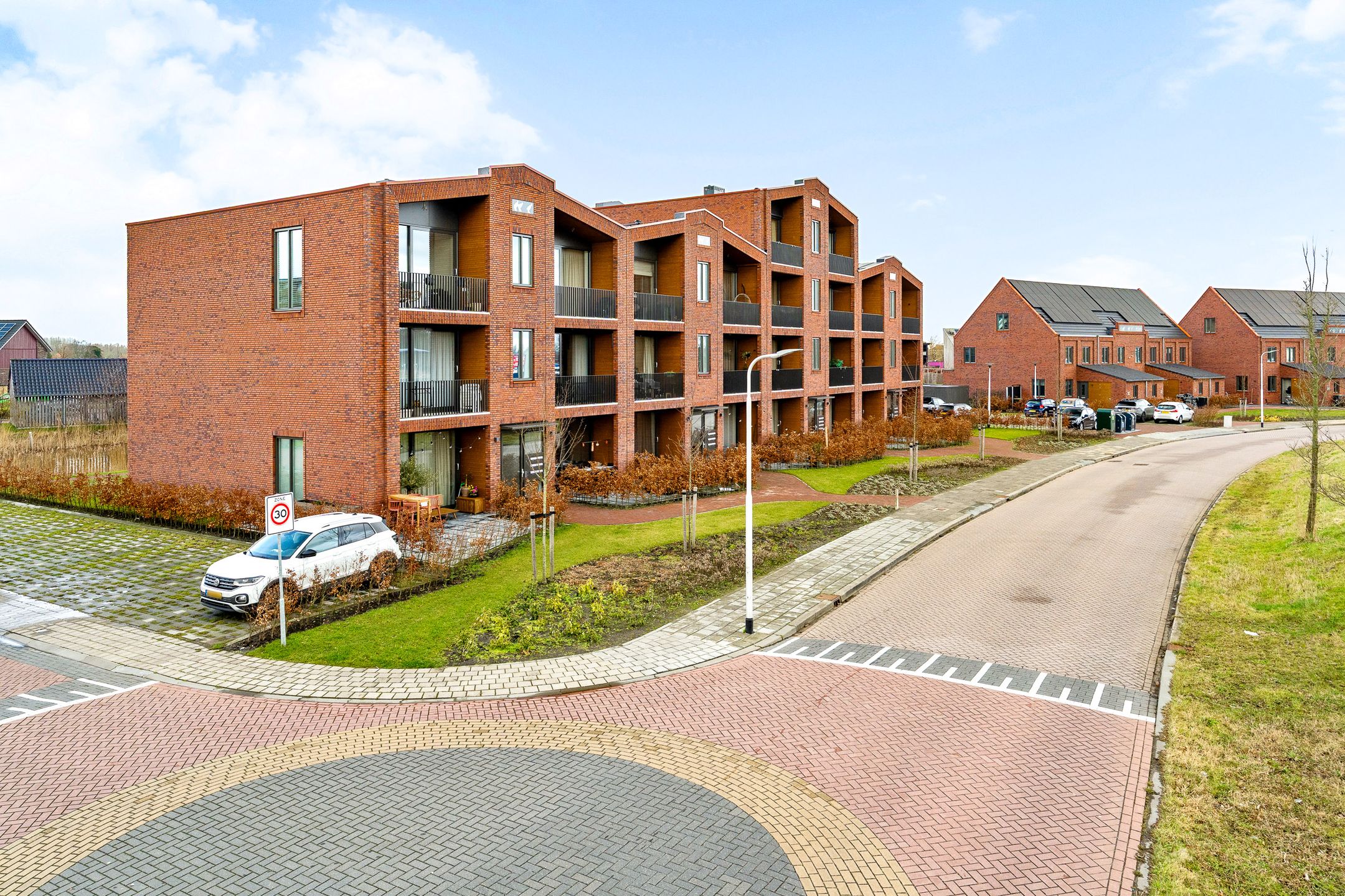 Foto 33 van Groningerstraatweg 361-D4