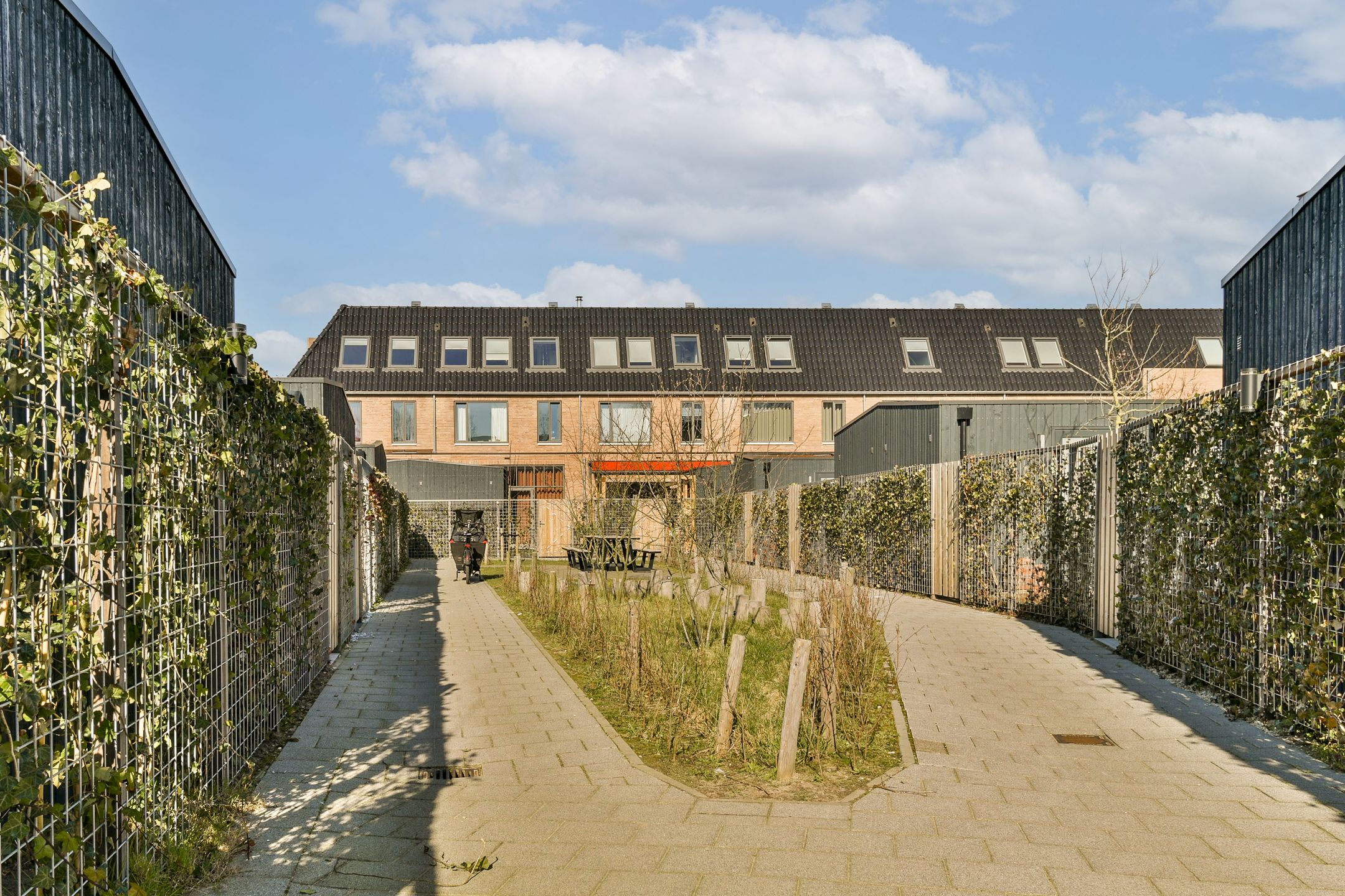 Photo 45 of Drs. P-kade 32