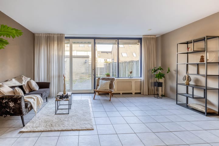 Photo 3 of Beschoeiing 57