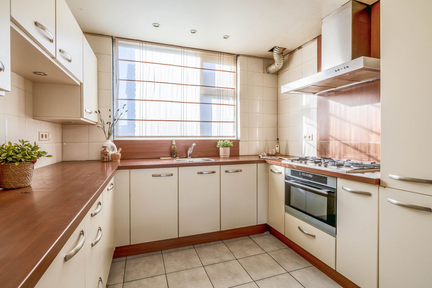 Foto 4 van Beschoeiing 57