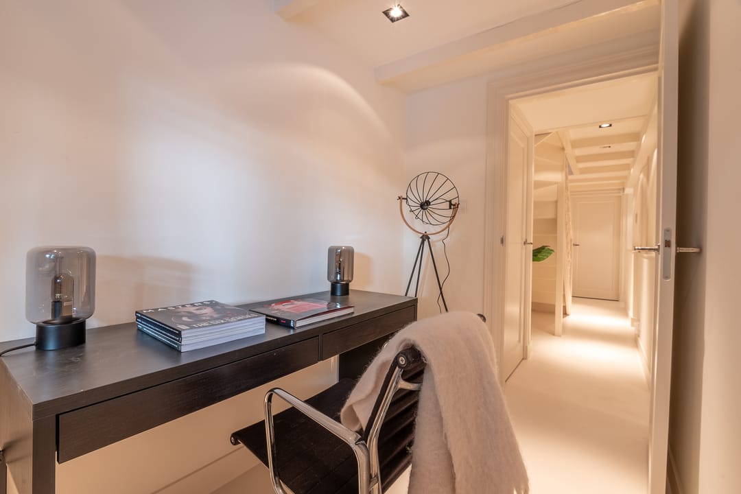 Photo 68 of Valeriusstraat 58-H
