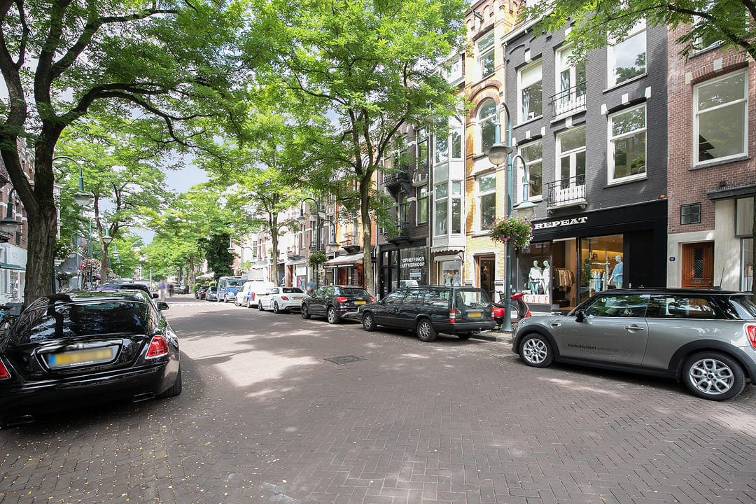 Photo 86 of Valeriusstraat 58-H