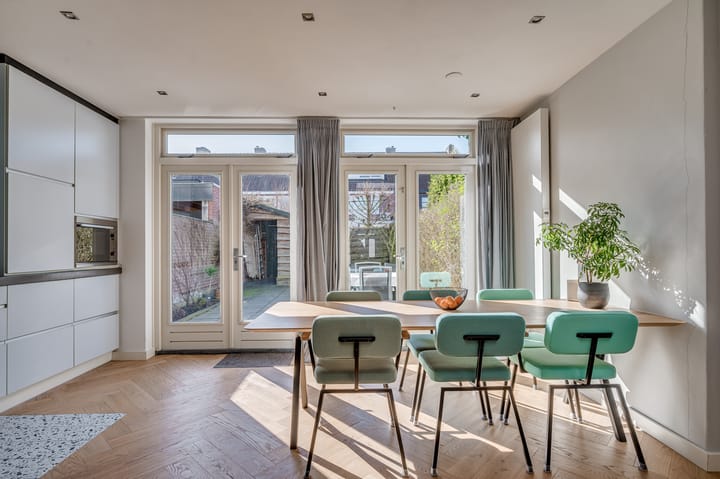 Foto 12 van van Beringenstraat 8