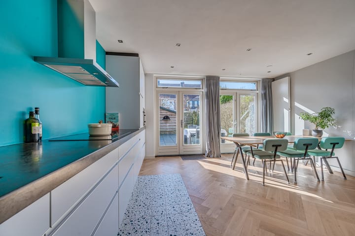 Foto 15 van van Beringenstraat 8