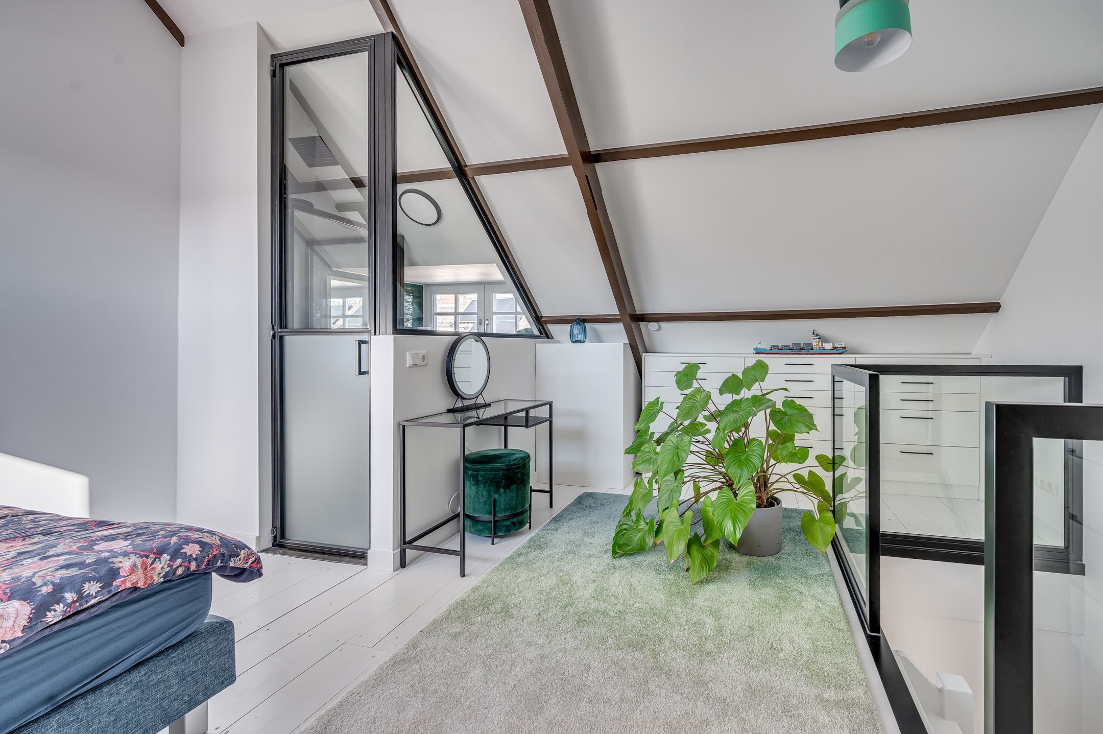 Foto 42 van van Beringenstraat 8