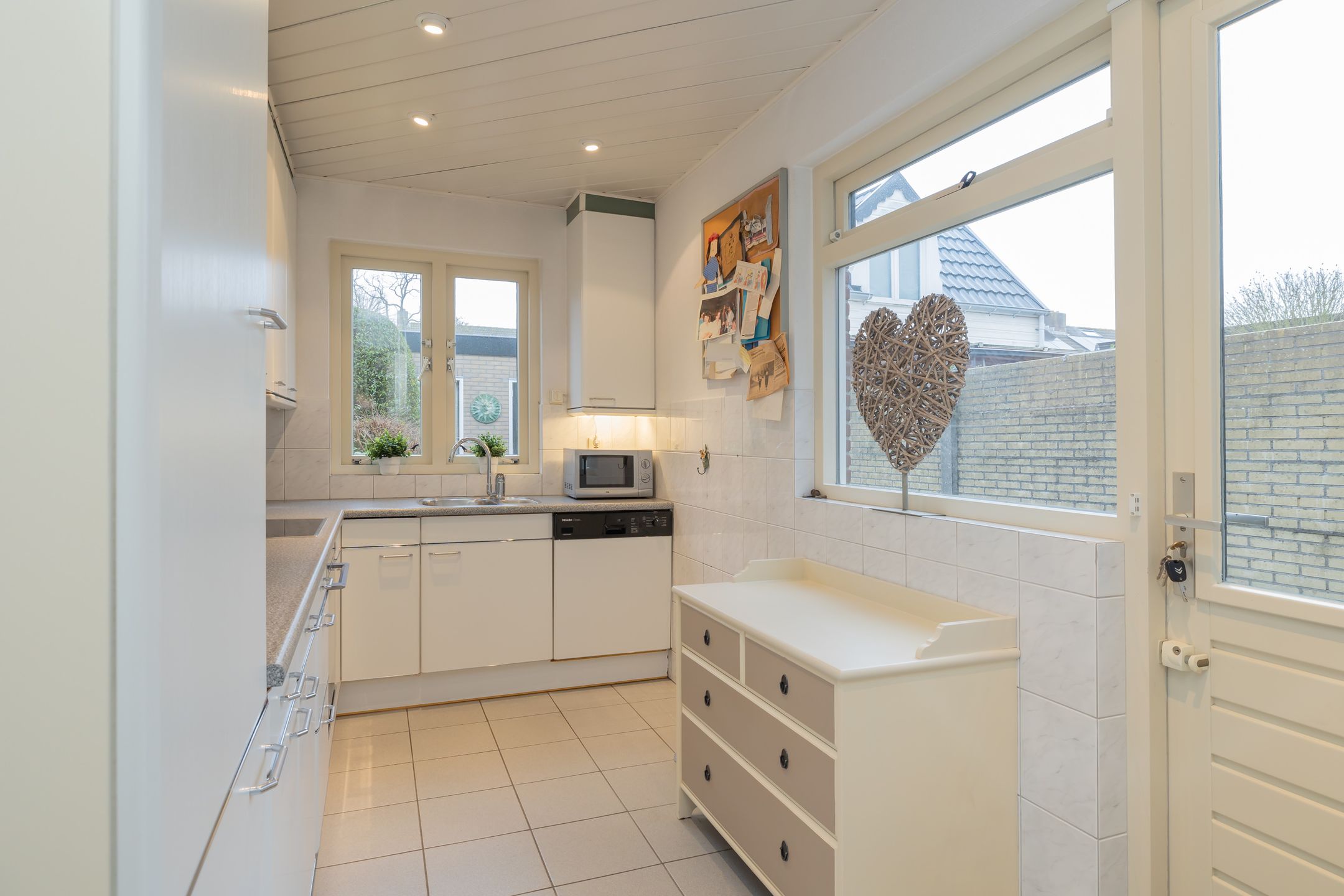 Foto 15 van Weeresteinstraat 93