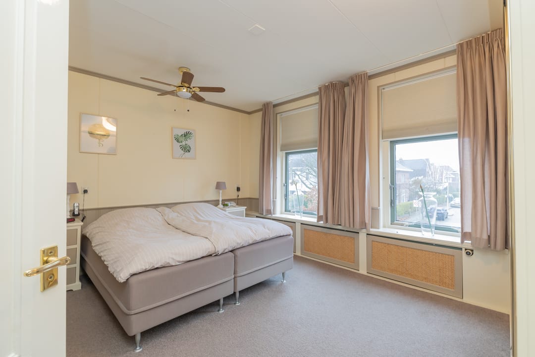 Foto 28 van Weeresteinstraat 93