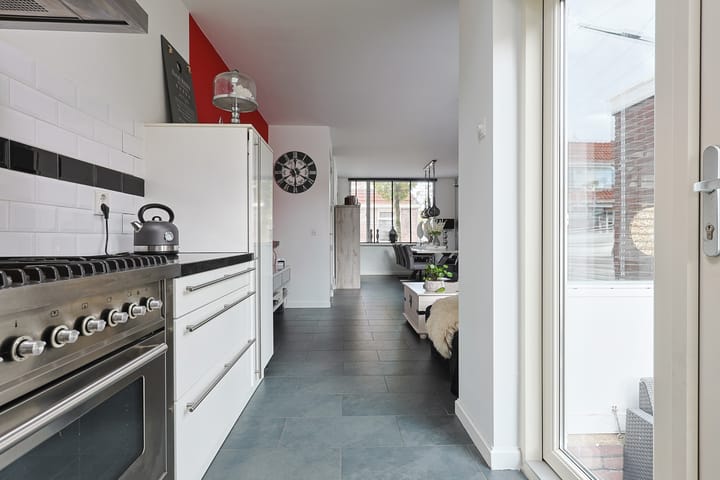 Foto 10 van Pieter Latensteinstraat 60