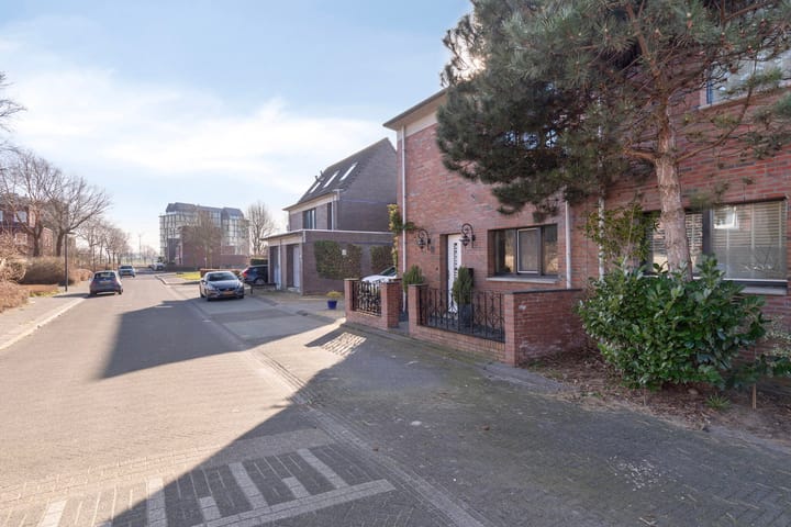 Foto 6 van Guadeloupestraat 10