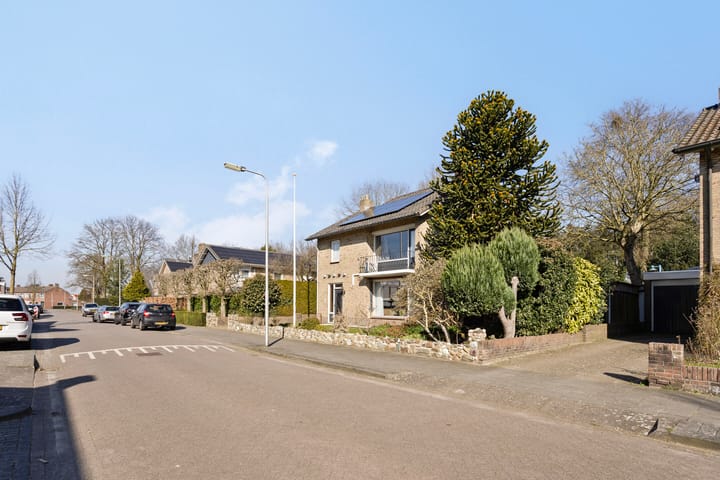 Foto 40 van Lindenstraat 12