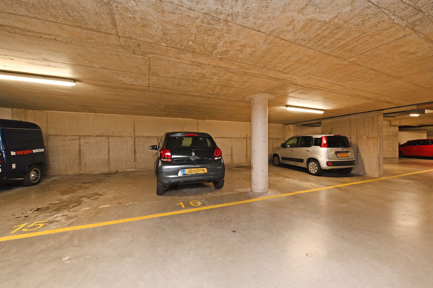 Photo 34 of Parkzoom 257