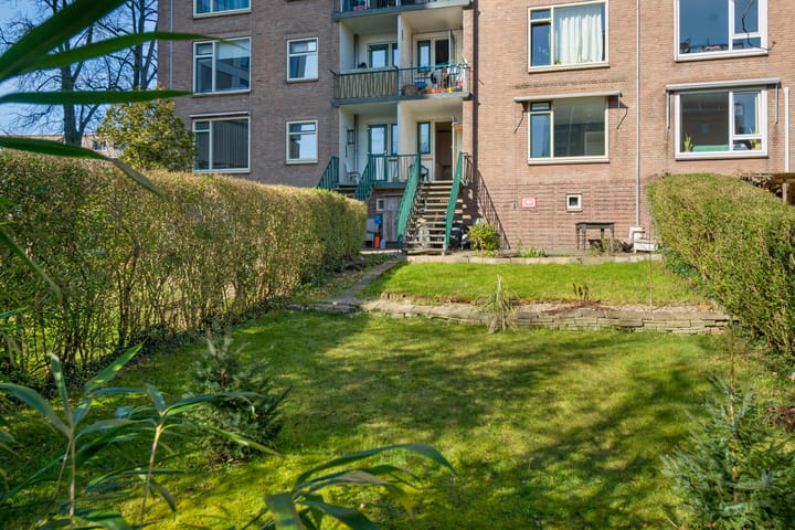 Foto 27 van Dr. J.C. Hartogslaan 12-1