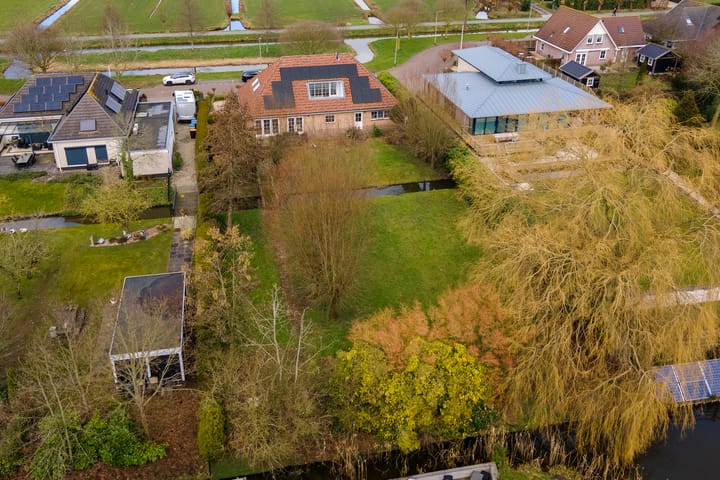 Photo 3 of Roerdompstraat 25