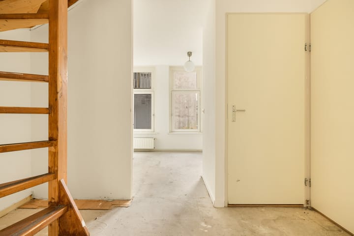 Foto 13 van Eerste Van der Helststraat 41-1