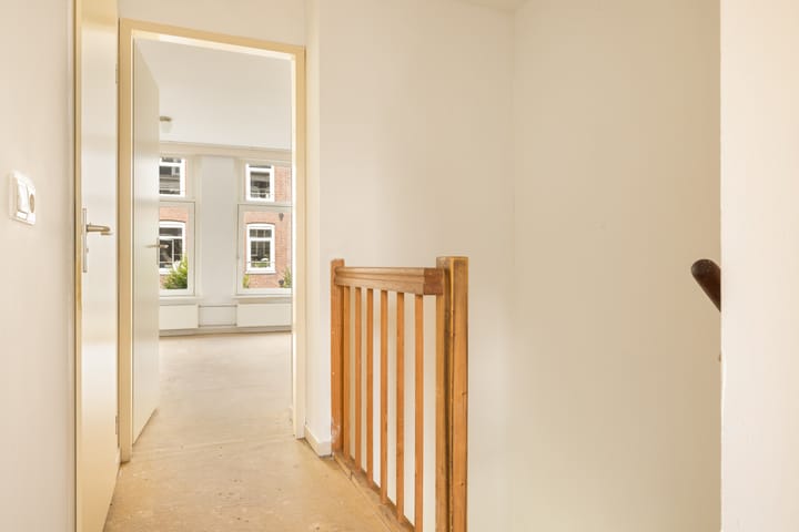 Foto 14 van Eerste Van der Helststraat 41-1