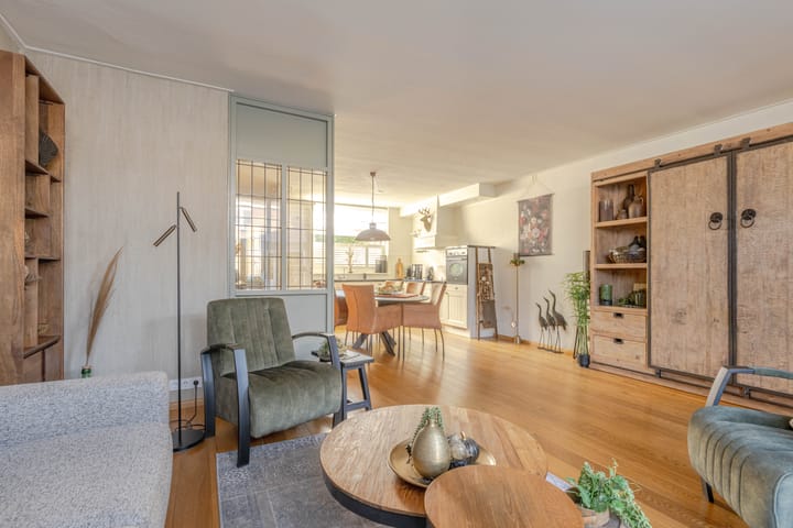 Photo 10 of Bachstraat 37