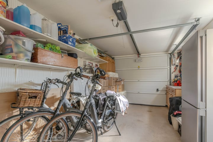 Photo 16 of Bachstraat 37