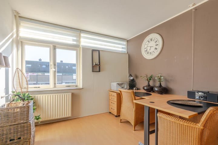 Photo 19 of Bachstraat 37