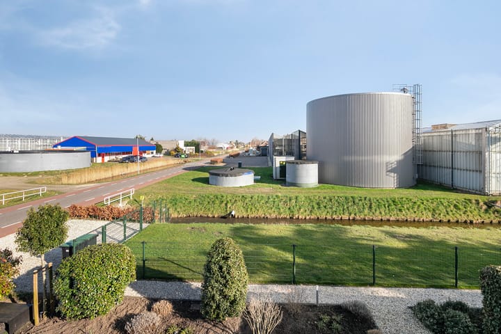 Foto 34 van Anthuriumweg 46