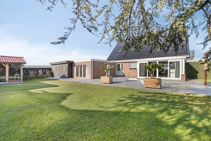 Foto 39 van Anthuriumweg 46