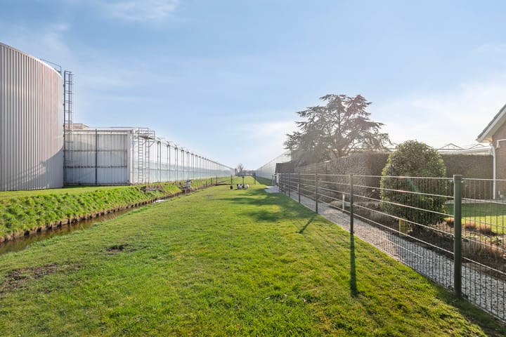 Foto 51 van Anthuriumweg 46