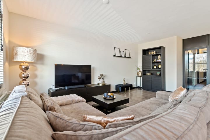 Foto 44 van Maaspoortweg 263