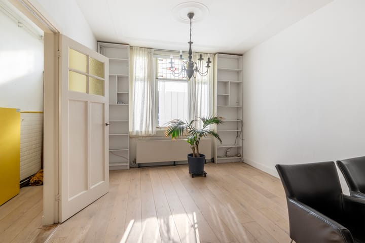 Photo 10 of Schepenstraat 4